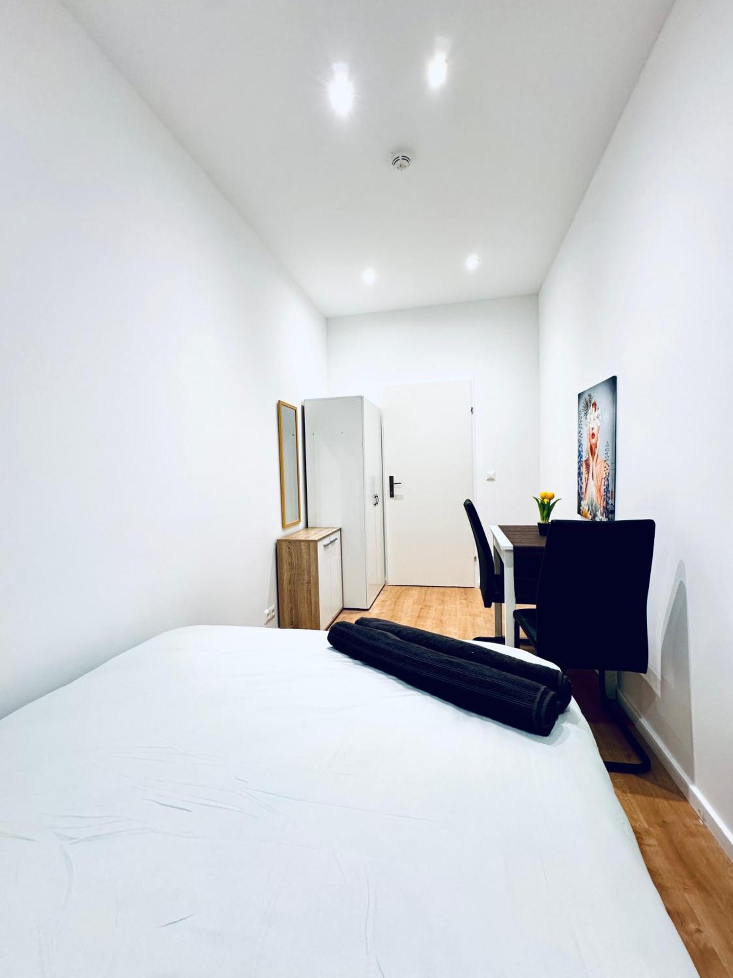 Comfy & Cozy 4br Shared Next To Kaufpark Alterlaa Wien