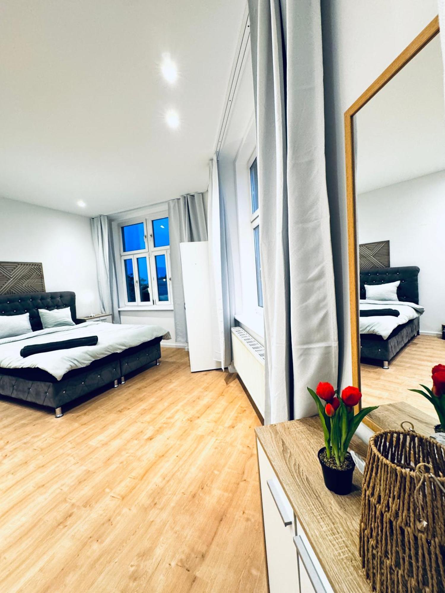 Comfy & Cozy 4br Shared Next To Kaufpark Alterlaa Wien