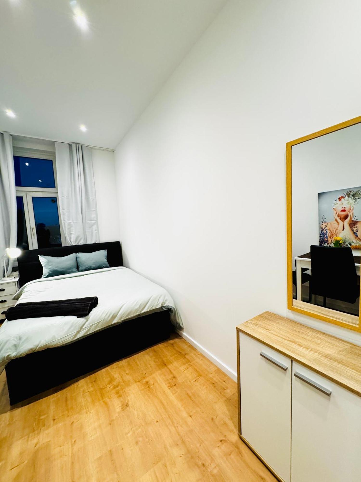 Comfy & Cozy 4br Shared Next To Kaufpark Alterlaa Appartement *