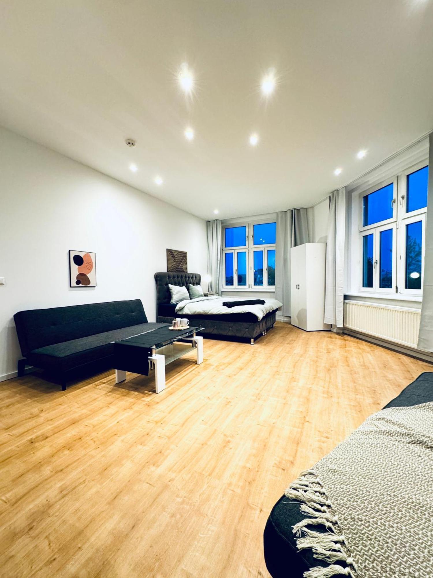 Comfy & Cozy 4br Shared Next To Kaufpark Alterlaa Appartement