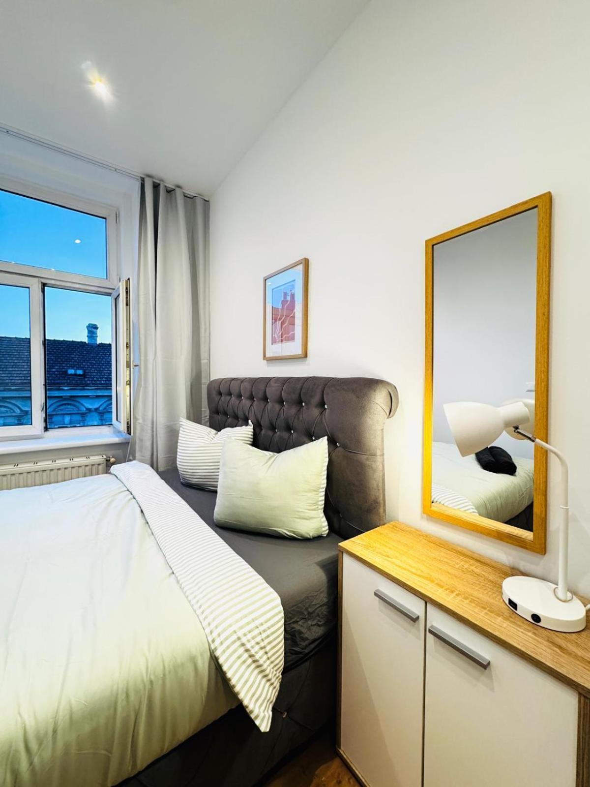 Comfy & Cozy 4br Shared Next To Kaufpark Alterlaa Vienne